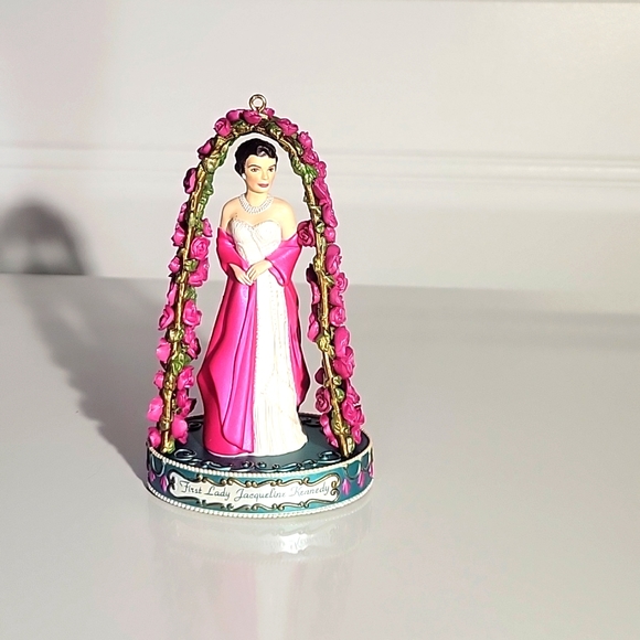 Carlton Cards 1999 Collector Holiday Ornament First Lady Jaqueline Kennedy - Picture 2 of 7